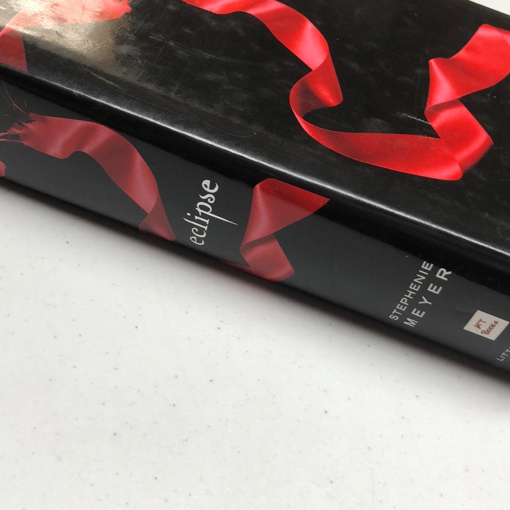 Eclipse by Stephenie Meyer Hardcover with Jacket ⭐️ - Picture 2 of 5